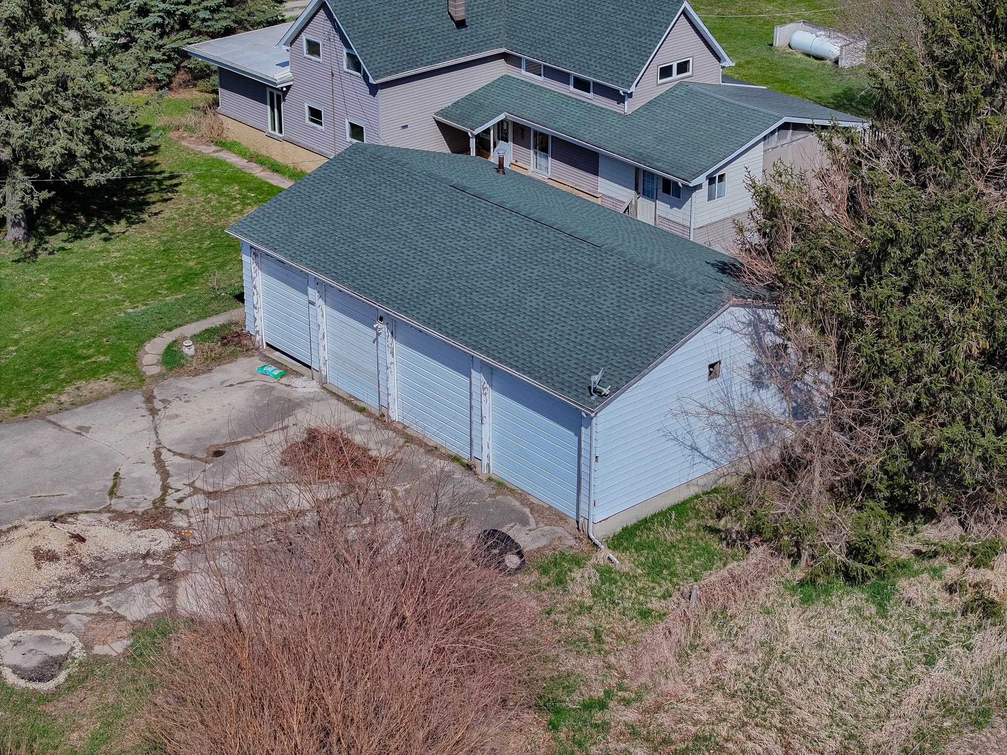 13965 East Dutch Road Rochelle, IL 61068 - Photo 25 of 50 an aerial view of a house with a yard