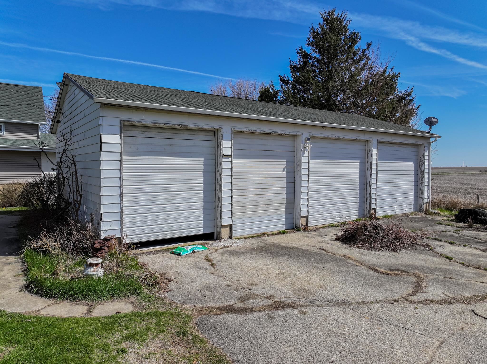 13965 East Dutch Road Rochelle, IL 61068 - Photo 26 of 50 a front view of house