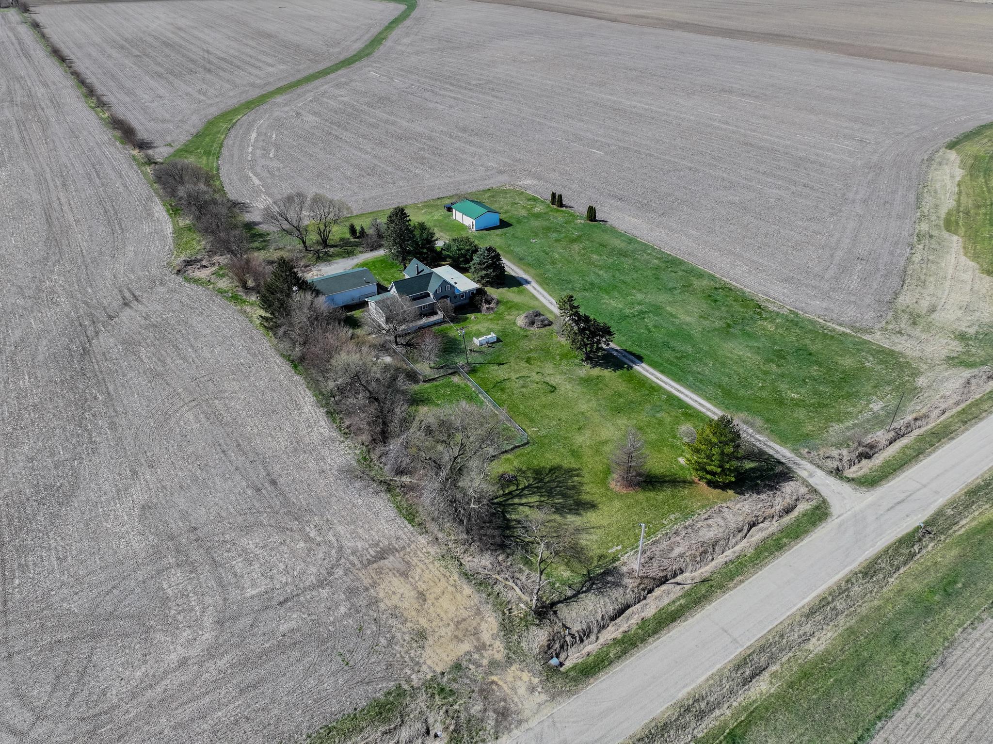 13965 East Dutch Road Rochelle, IL 61068 - Photo 40 of 50 a view of a garden with a pathway