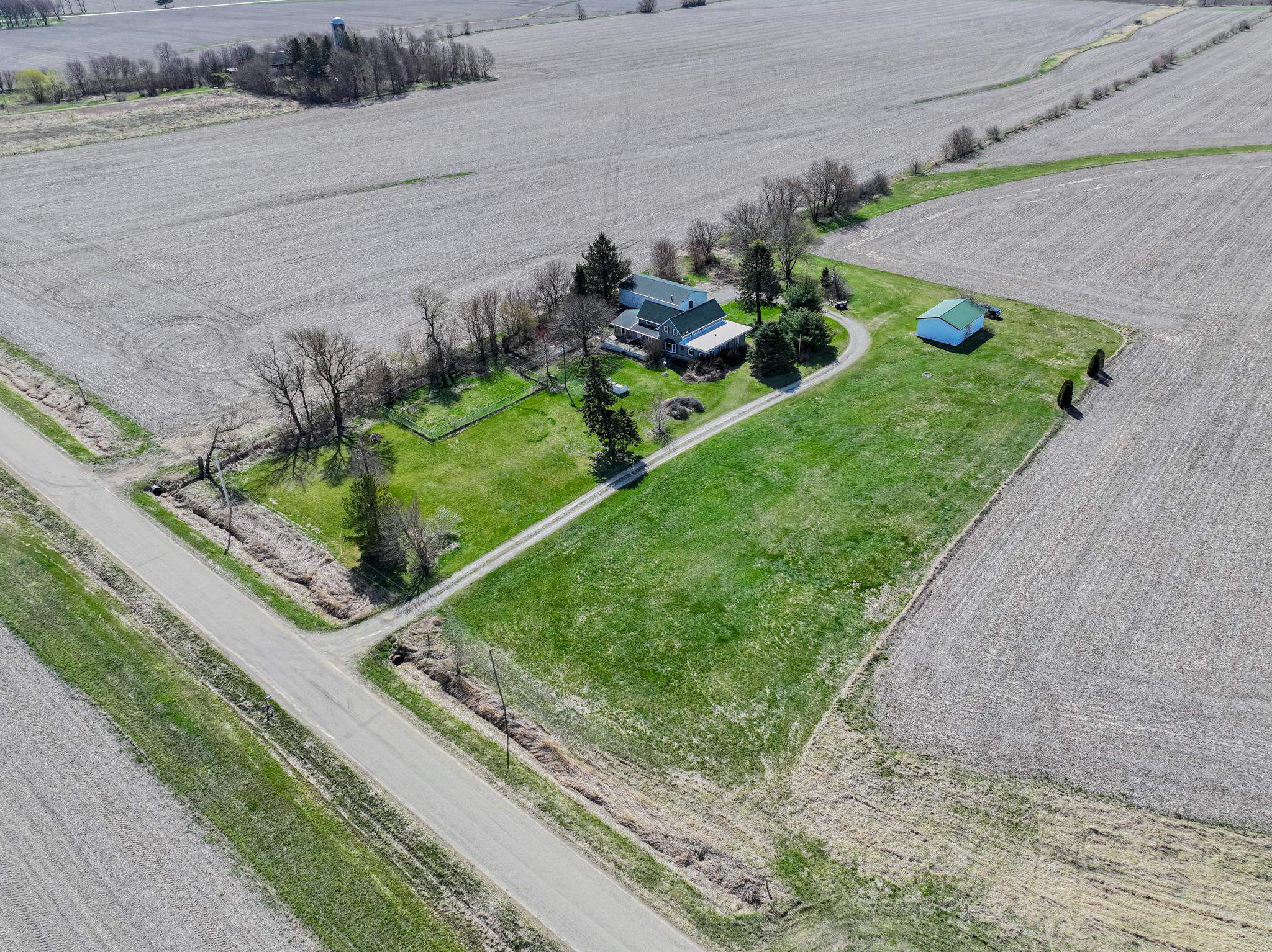 13965 East Dutch Road Rochelle, IL 61068 - Photo 43 of 50 a view of a backyard with wooden floor