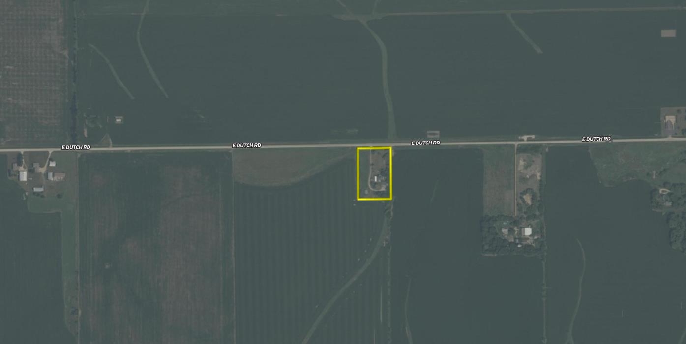 13965 East Dutch Road Rochelle, IL 61068 - Photo 48 of 50 a close view of a bathroom shower