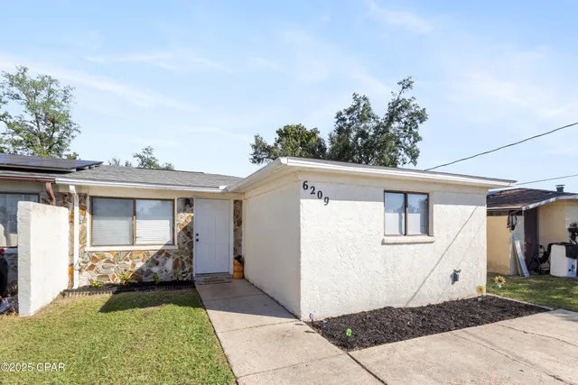 $194,900 | 6209 Pridgen Street, Panama City, FL 32404