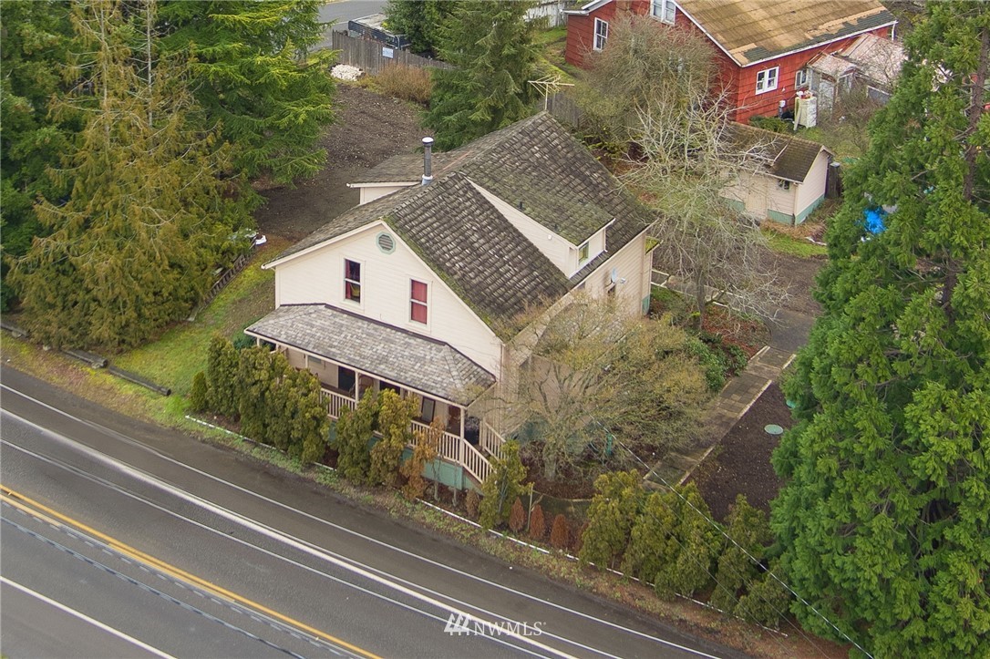 31 Center Road Chimacum, WA 98325 - Photo 9 of 35 a view of a house with a street