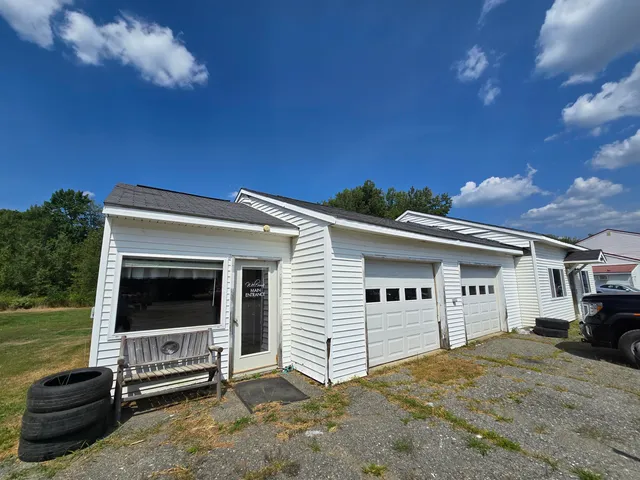 $550,000 | 391 School Street, Unity, ME 04988