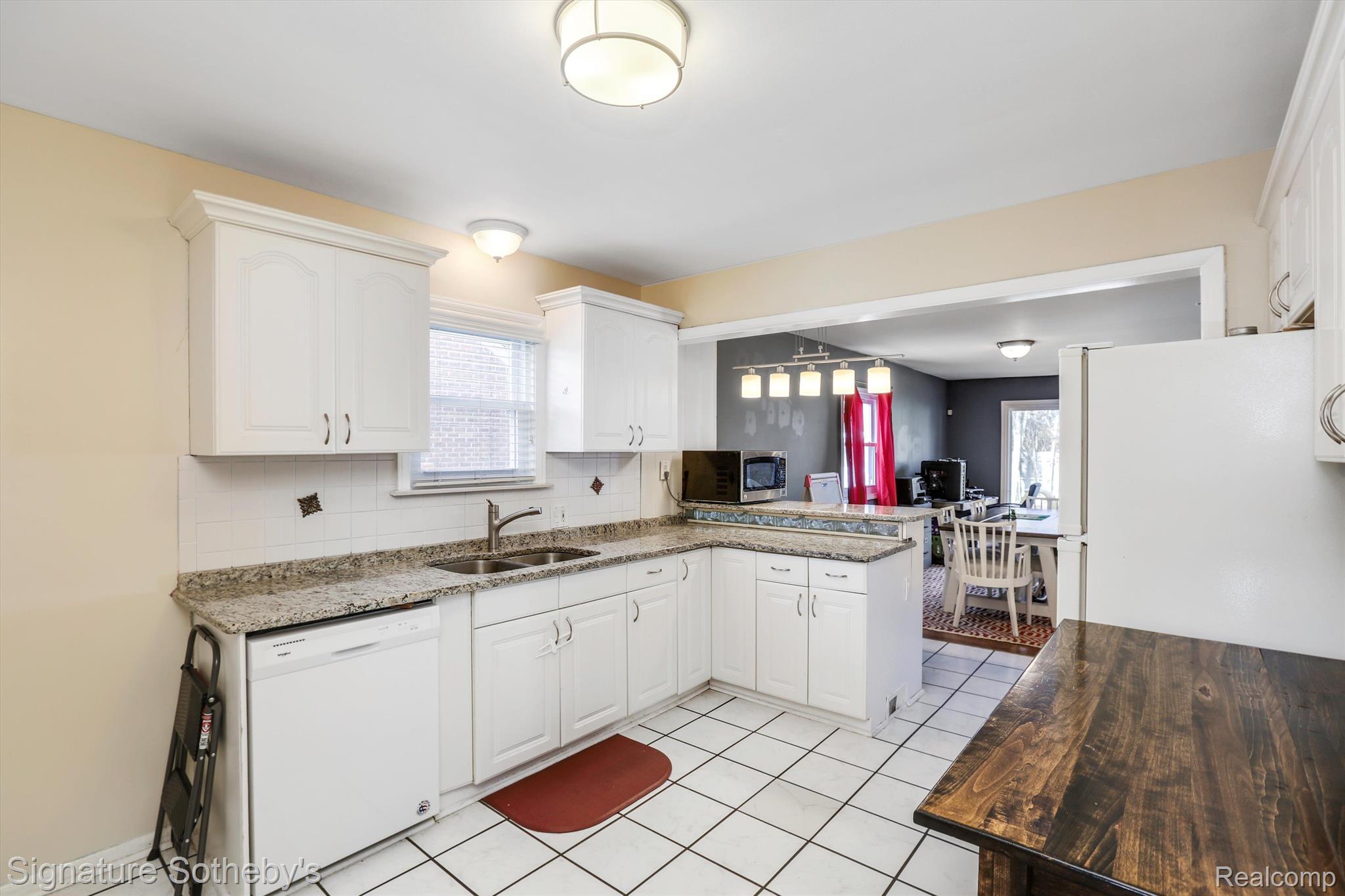 2158 Hawthorne Road Grosse Pointe, MI 48236 - Photo 10 of 34 Gallery Image 10