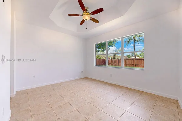 $3,200 | 2014 Northeast 38th Road, Unit 2014, Homestead, FL 33033