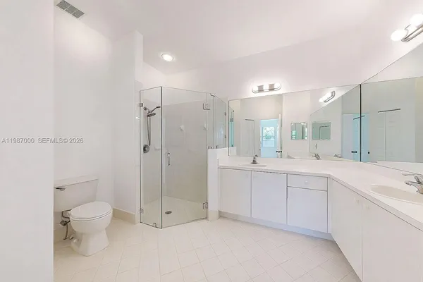 $3,200 | 2014 Northeast 38th Road, Unit 2014, Homestead, FL 33033
