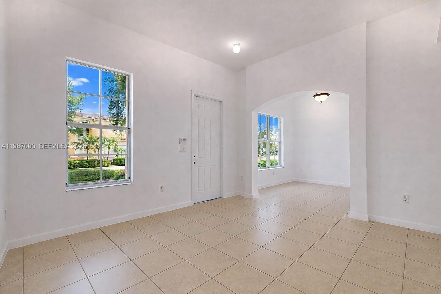 2014 Northeast 38th Road, Unit 2014 Homestead, FL 33033 - Photo 2 of 37