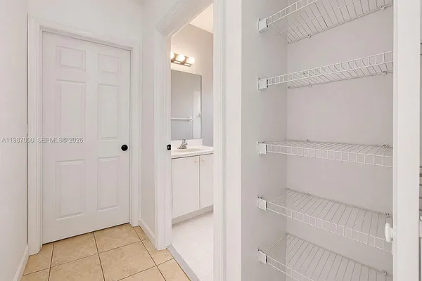 $3,200 | 2014 Northeast 38th Road, Unit 2014, Homestead, FL 33033