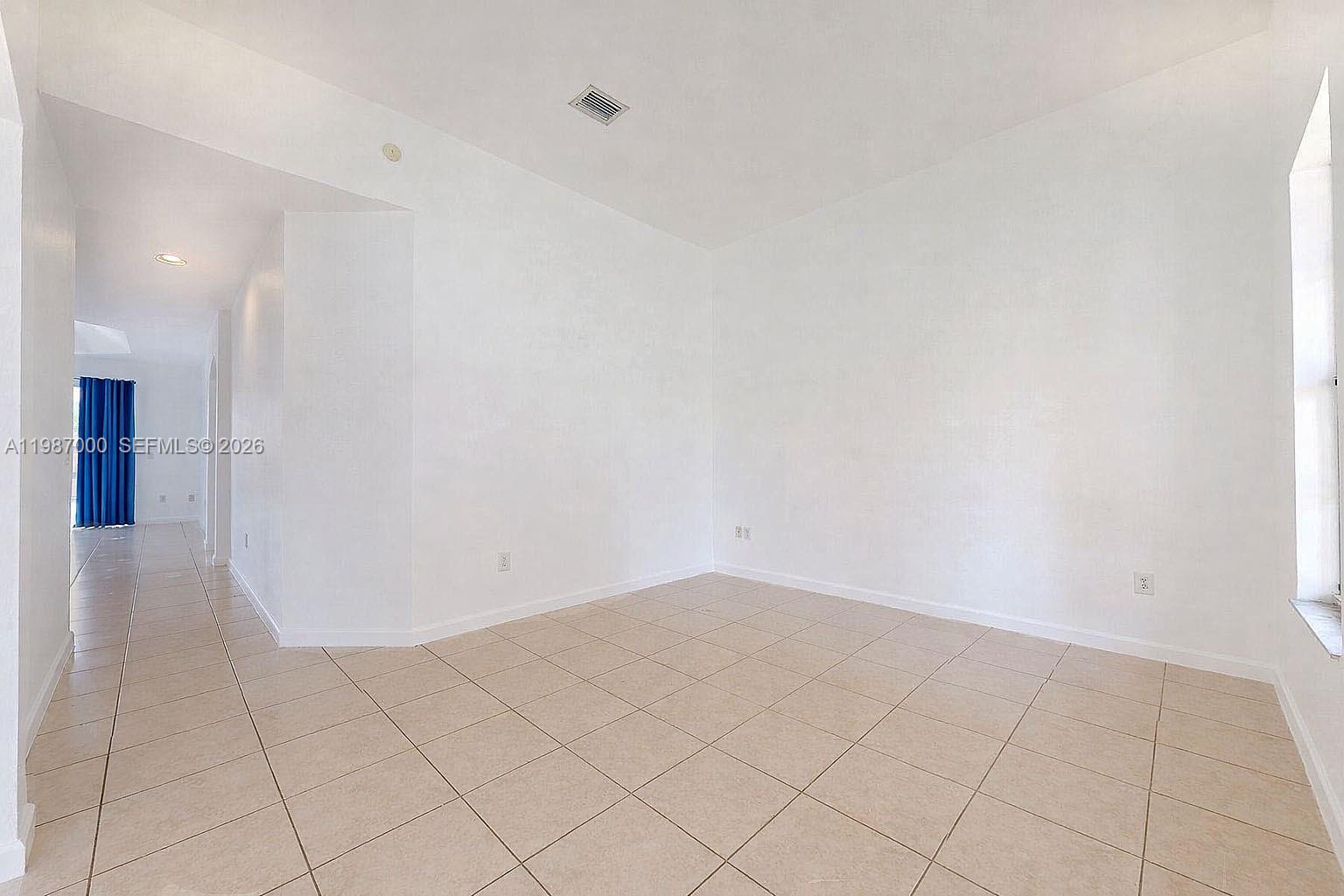 2014 Northeast 38th Road, Unit 2014 Homestead, FL 33033 - Photo 3 of 37