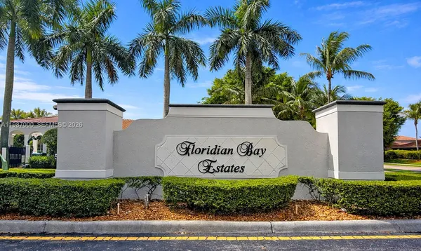 $3,200 | 2014 Northeast 38th Road, Unit 2014, Homestead, FL 33033