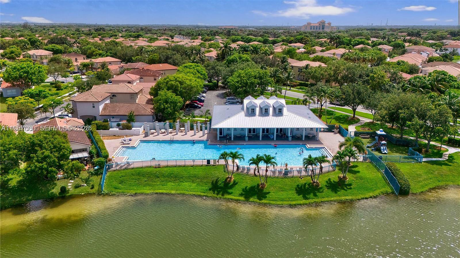 2014 Northeast 38th Road, Unit 2014 Homestead, FL 33033 - Photo 36 of 37