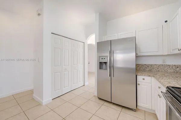 $3,200 | 2014 Northeast 38th Road, Unit 2014, Homestead, FL 33033