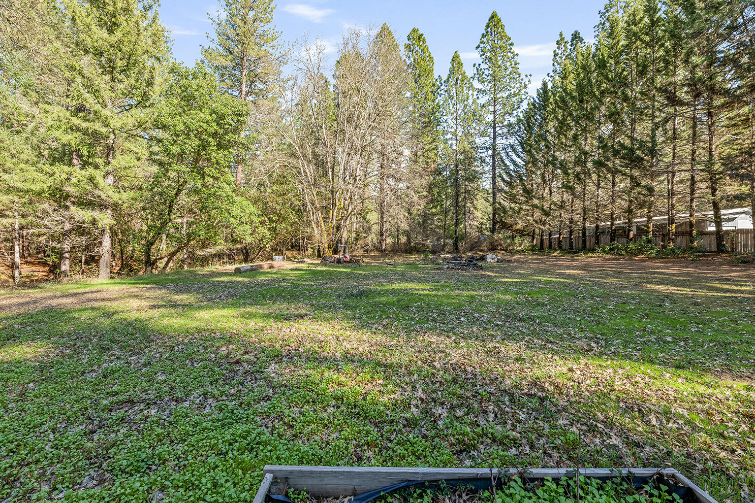 6324 East Evans Creek Road Rogue River, OR 97537 - Photo 25 of 31 a view of a golf course
