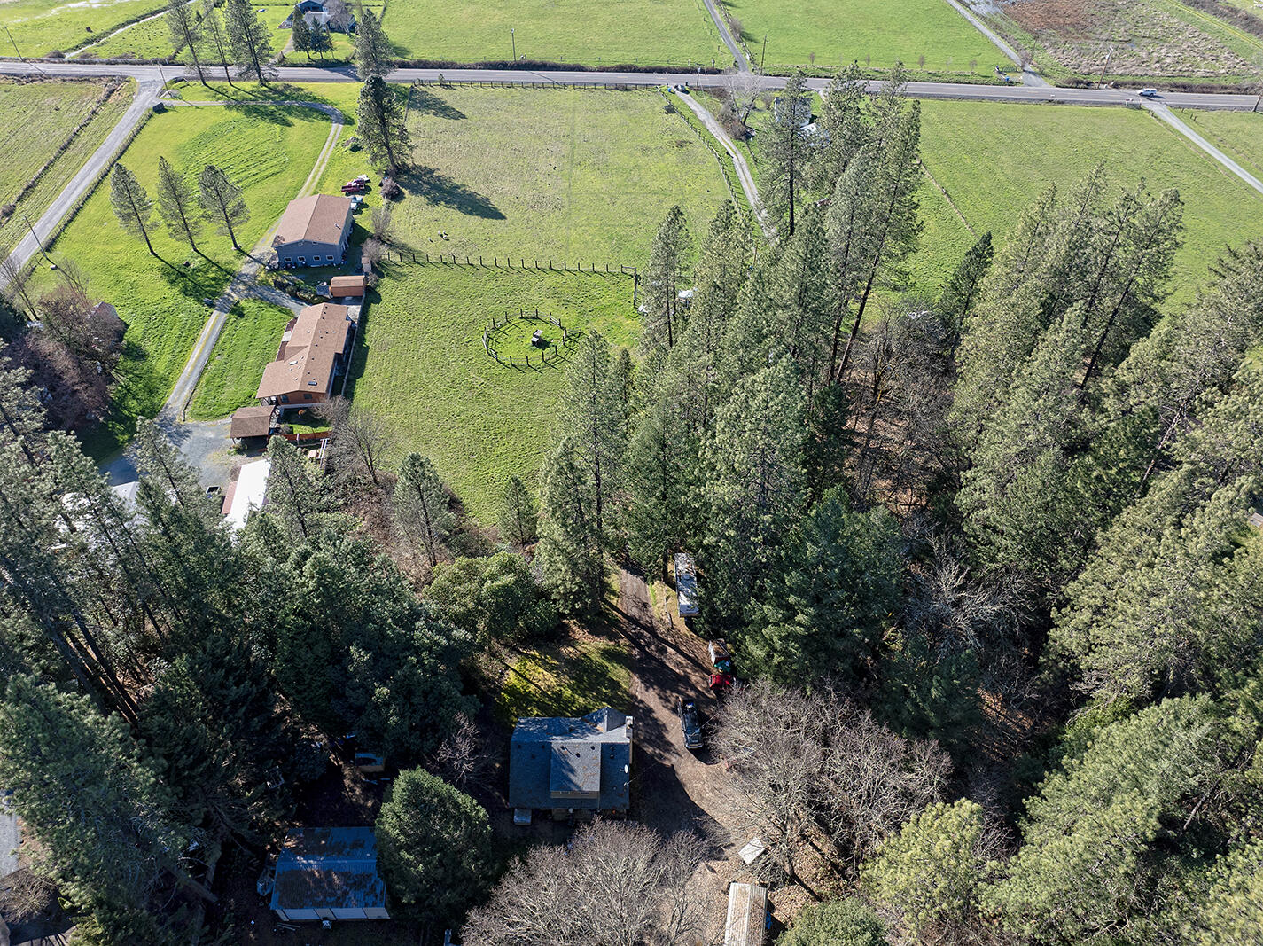 6324 East Evans Creek Road Rogue River, OR 97537 - Photo 27 of 31