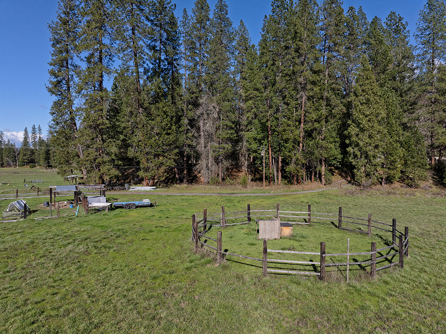 6324 East Evans Creek Road Rogue River, OR 97537 - Photo 29 of 31 a view of a park with benches