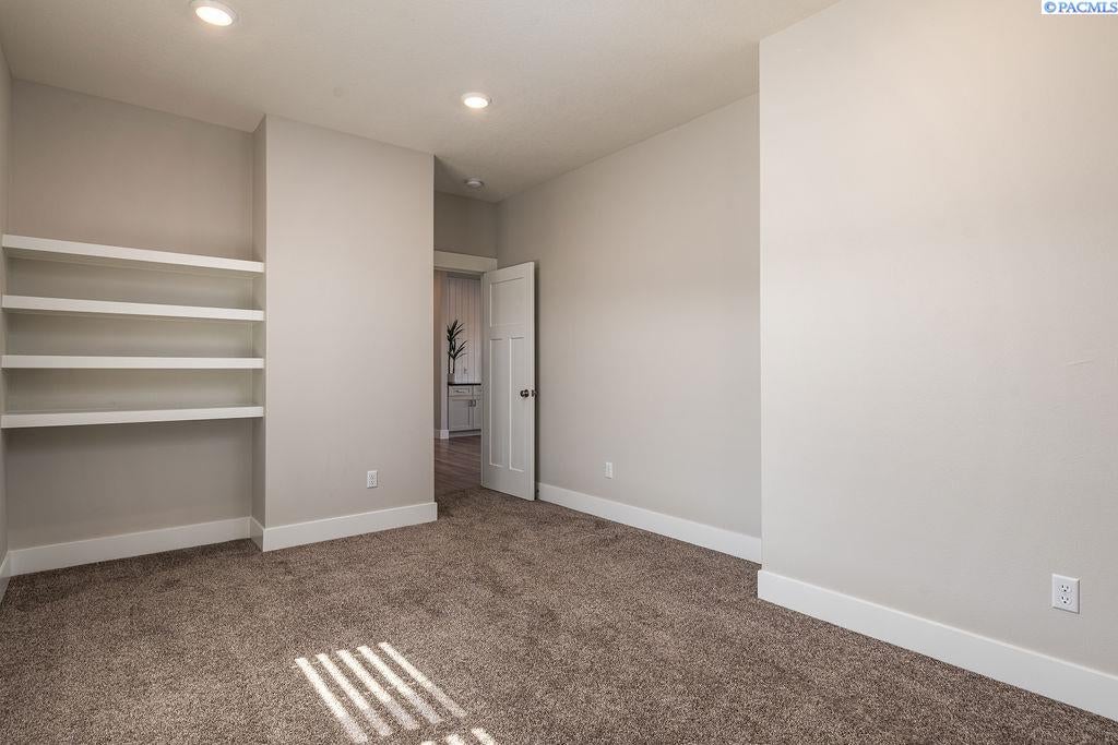 497 Arid Road Mabton, WA 98935 - Photo 15 of 31 Gallery Image 15