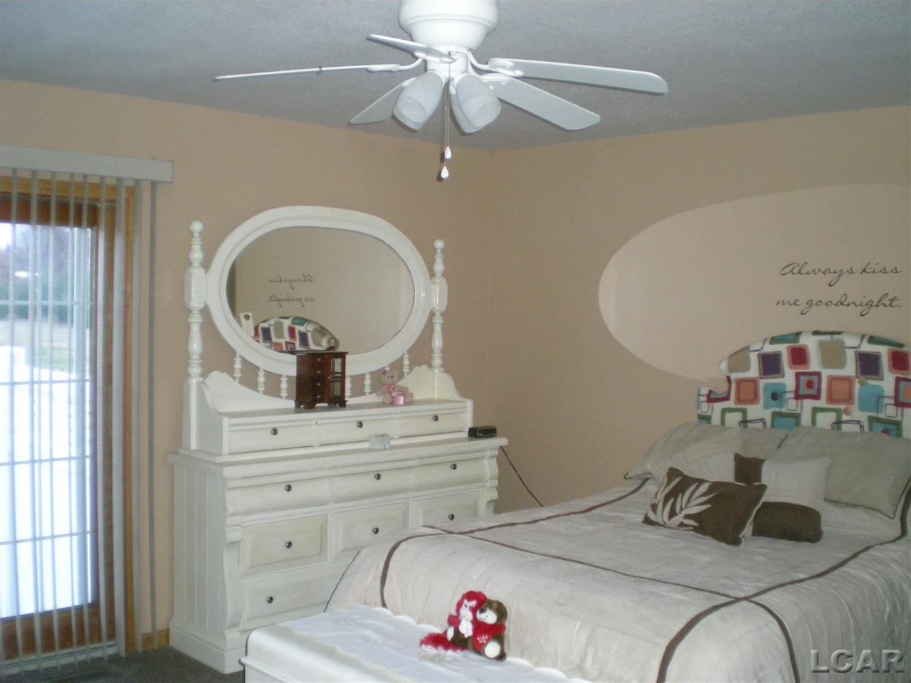 6061 Pocklington Road Britton, MI 49229 - Photo 6 of 8 31231867-5.JPG