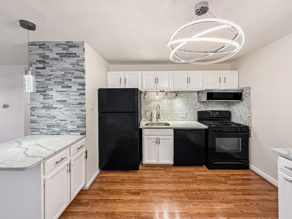 6 Venice Street, Unit B3 Danvers, MA 01923 - Photo 5 of 41