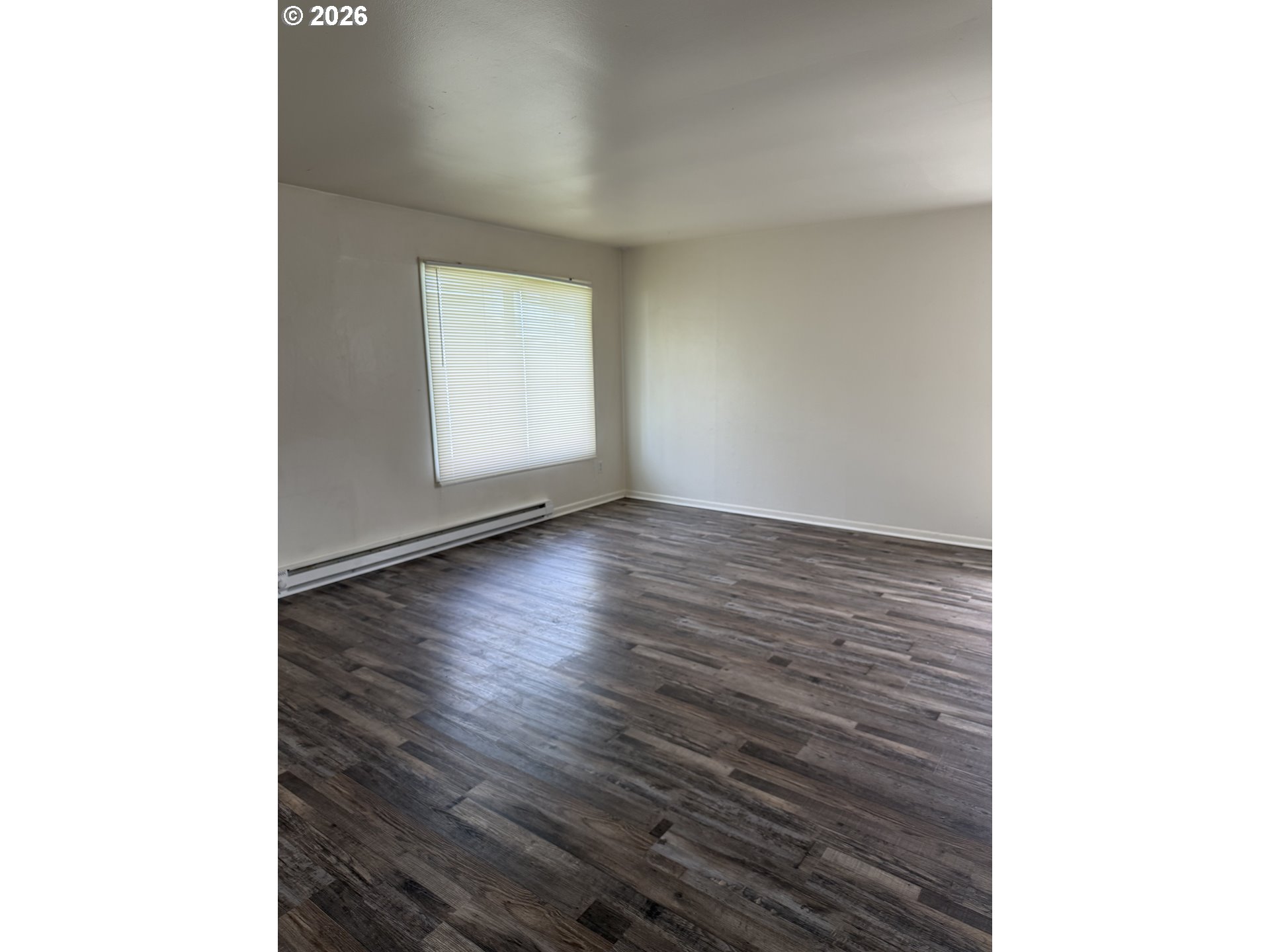 282 Colorado Street Longview, WA 98632 - Photo 5 of 7 Living Room