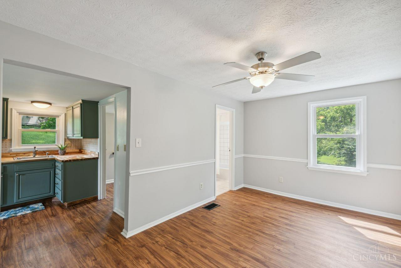 6466 Taylor Road Cincinnati, OH 45248 - Photo 13 of 36