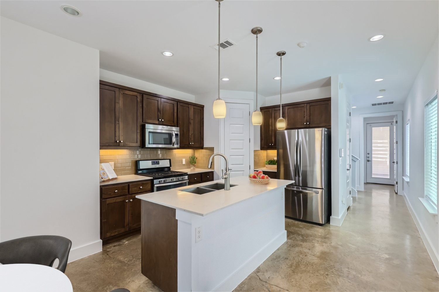 3721 Munson Street Austin, TX 78721 - Photo 5 of 16 virtually staged