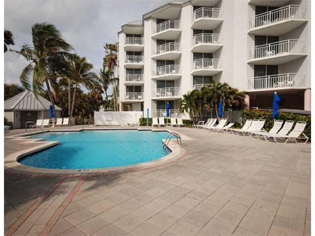 669 Northeast Plantation Road, Unit 204 Stuart, FL 34996 - Photo 23 of 24 Gallery Image 23