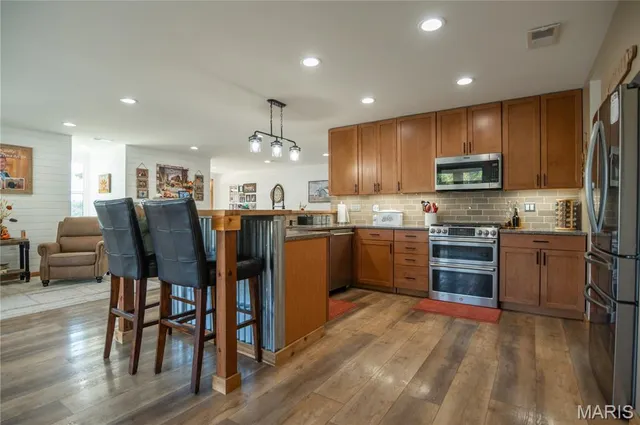 $1,375,000 | 835 Monday Lane, Williamsville, MO 63967