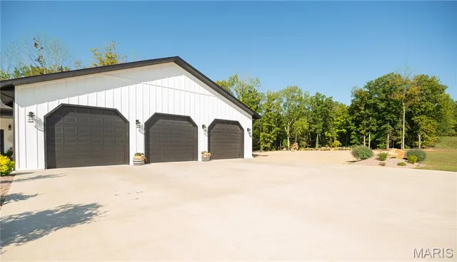 $1,375,000 | 835 Monday Lane, Williamsville, MO 63967