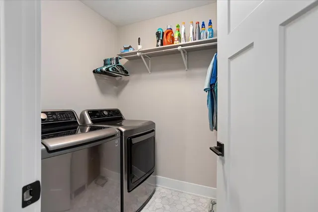 $370,000 | 3382 Windborne Lane, Unit 19, Jenison, MI 49428