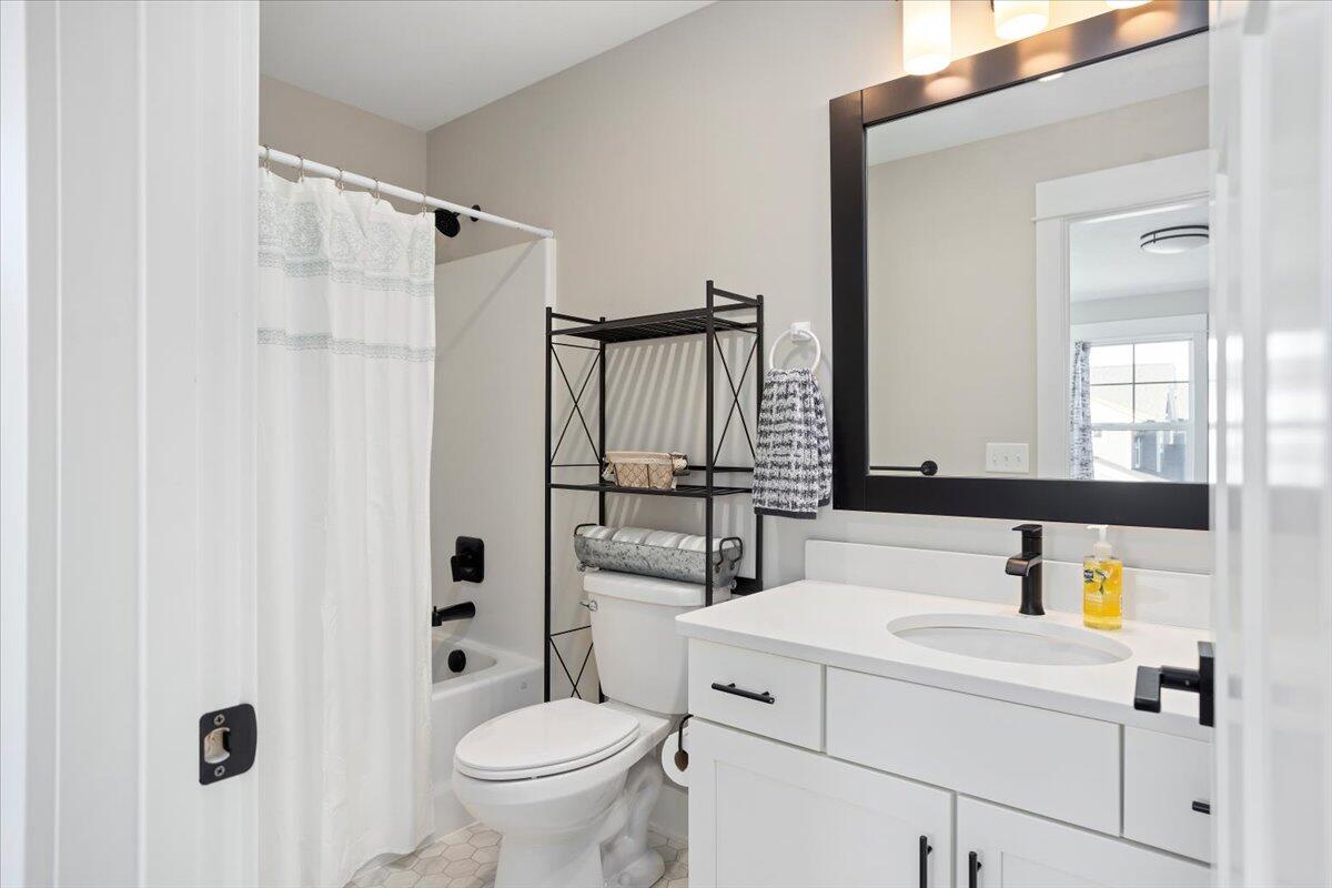 3382 Windborne Lane, Unit 19 Jenison, MI 49428 - Photo 35 of 50 015-AAP_5804