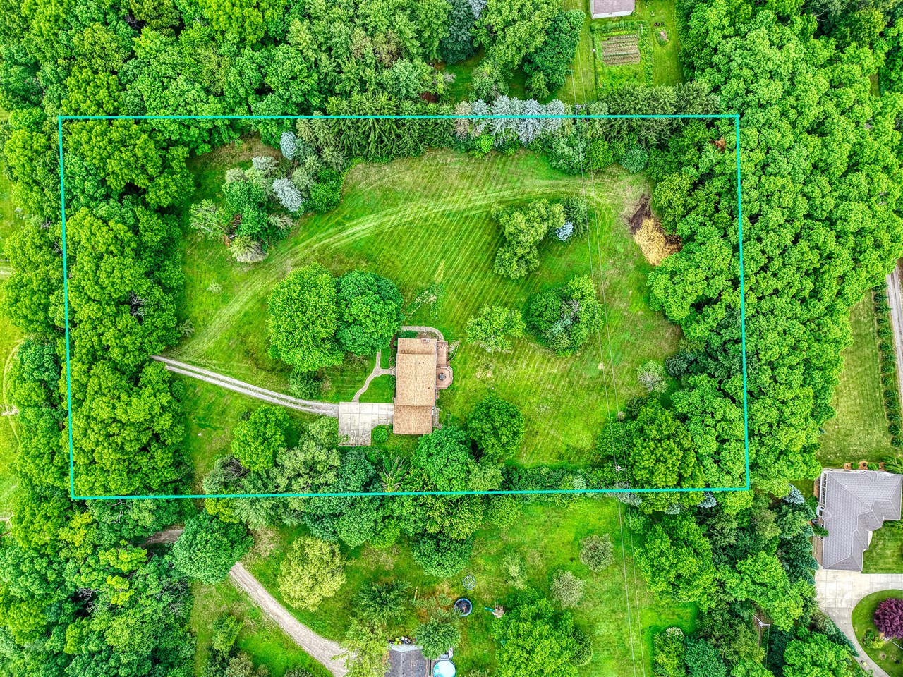 6200 Scully Road Dexter, MI 48130 - Photo 8 of 48