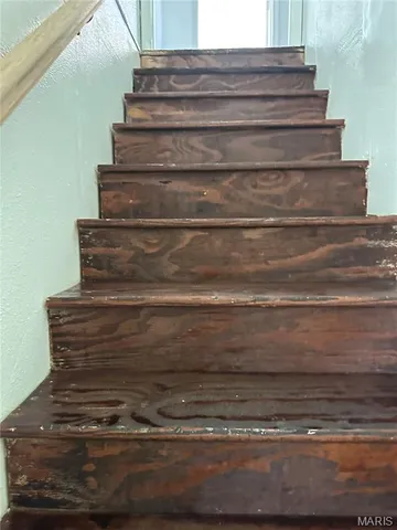 $59,900 | 305 Meredocia Street, Madison, IL 62060