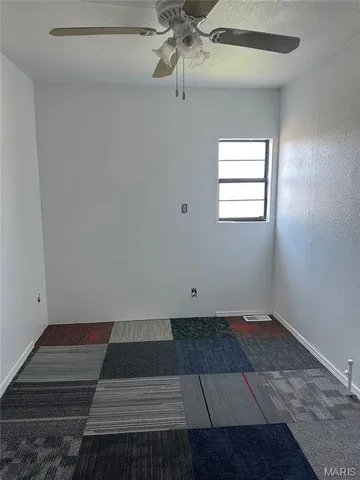 $59,900 | 305 Meredocia Street, Madison, IL 62060