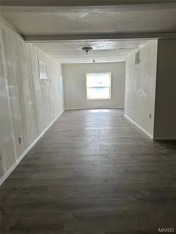 $59,900 | 305 Meredocia Street, Madison, IL 62060