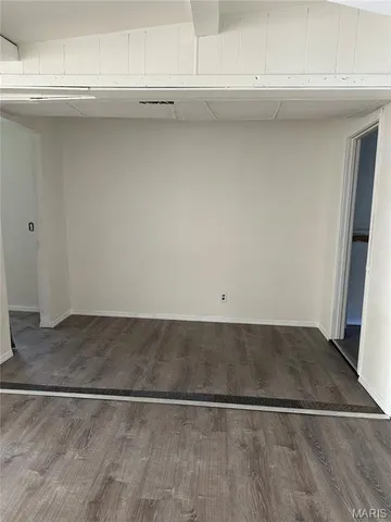 $59,900 | 305 Meredocia Street, Madison, IL 62060