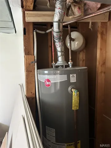 $59,900 | 305 Meredocia Street, Madison, IL 62060