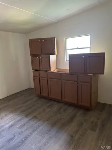 $59,900 | 305 Meredocia Street, Madison, IL 62060