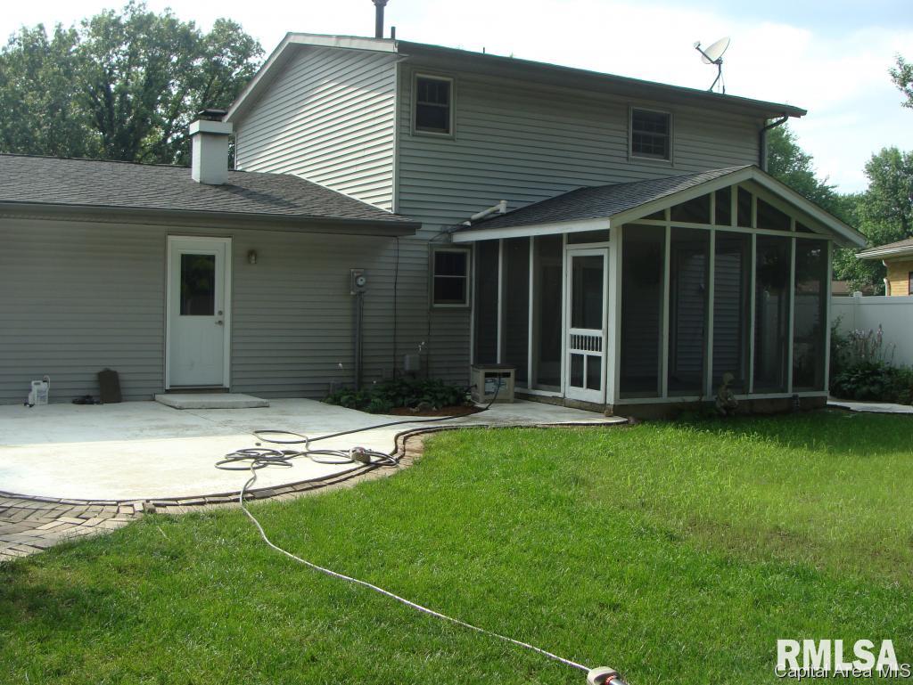 808 Randolph Court Springfield, IL 62702 - Photo 3 of 18