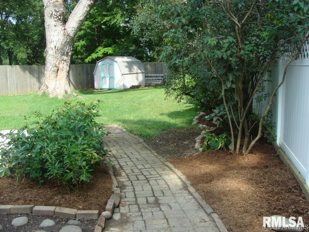 808 Randolph Court Springfield, IL 62702 - Photo 4 of 18