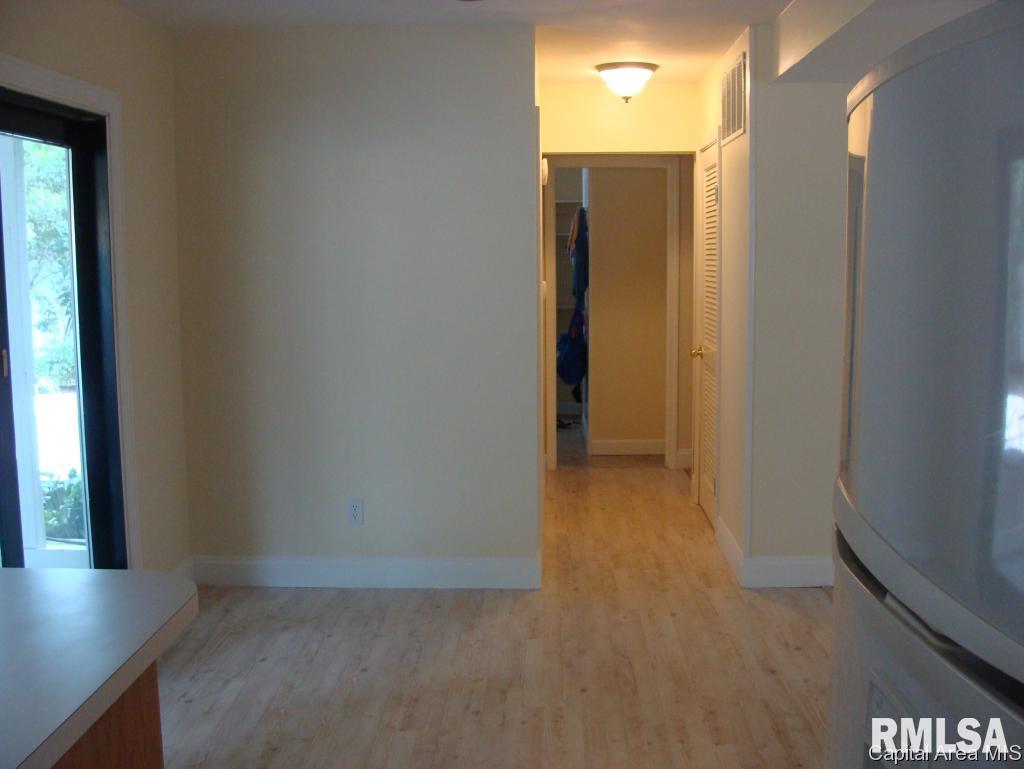 808 Randolph Court Springfield, IL 62702 - Photo 8 of 18