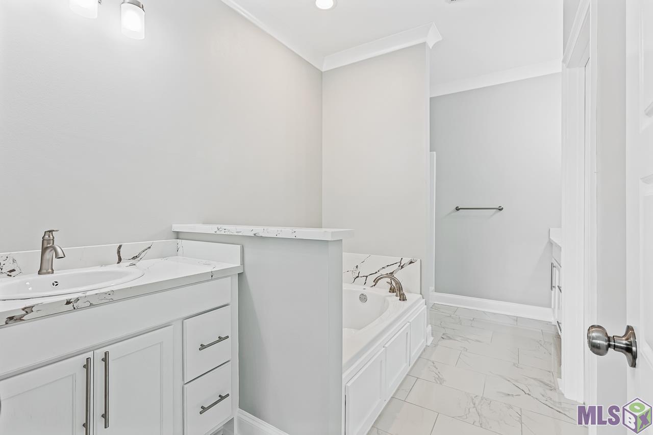 15513 Fields Creek Avenue Baton Rouge, LA 70816 - Photo 11 of 20