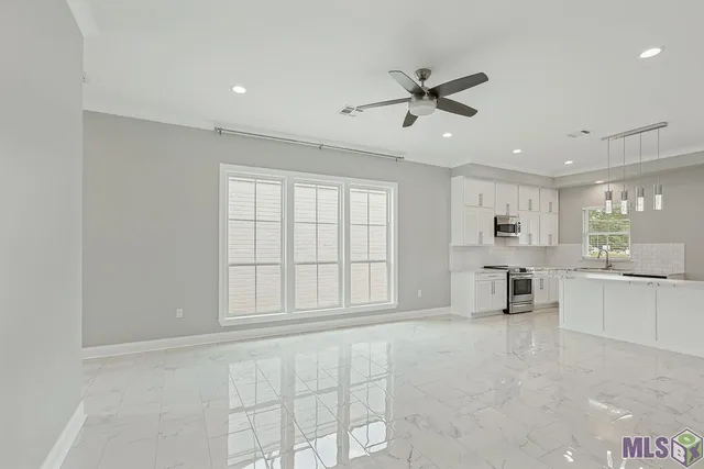 $2,295 | 15513 Fields Creek Avenue, Baton Rouge, LA 70816