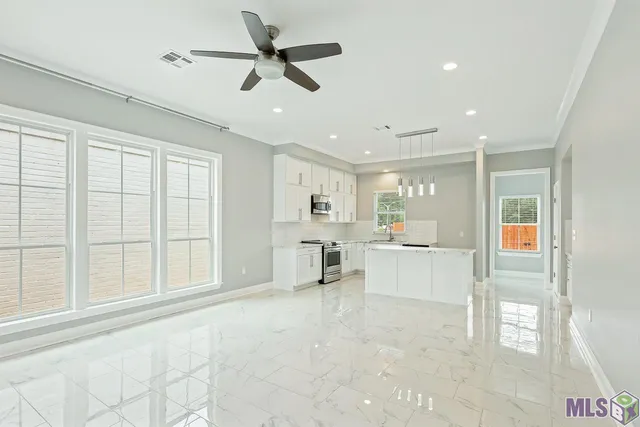 $2,295 | 15513 Fields Creek Avenue, Baton Rouge, LA 70816