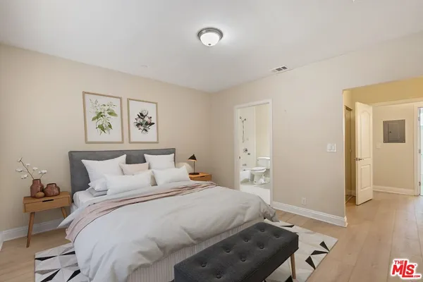 $1,320,000 | 1147 South Kenmore Avenue, Los Angeles, CA 90006