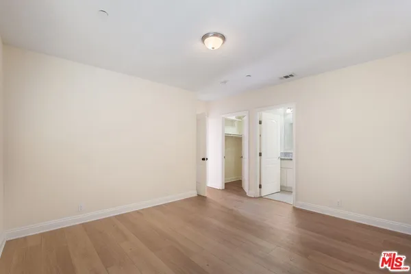 $1,320,000 | 1147 South Kenmore Avenue, Los Angeles, CA 90006