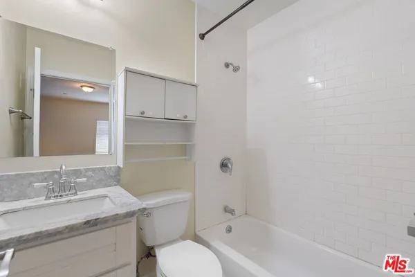 $1,320,000 | 1147 South Kenmore Avenue, Los Angeles, CA 90006