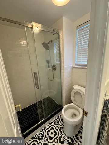 $2,500 | 813 Arnold Street, Philadelphia, PA 19111