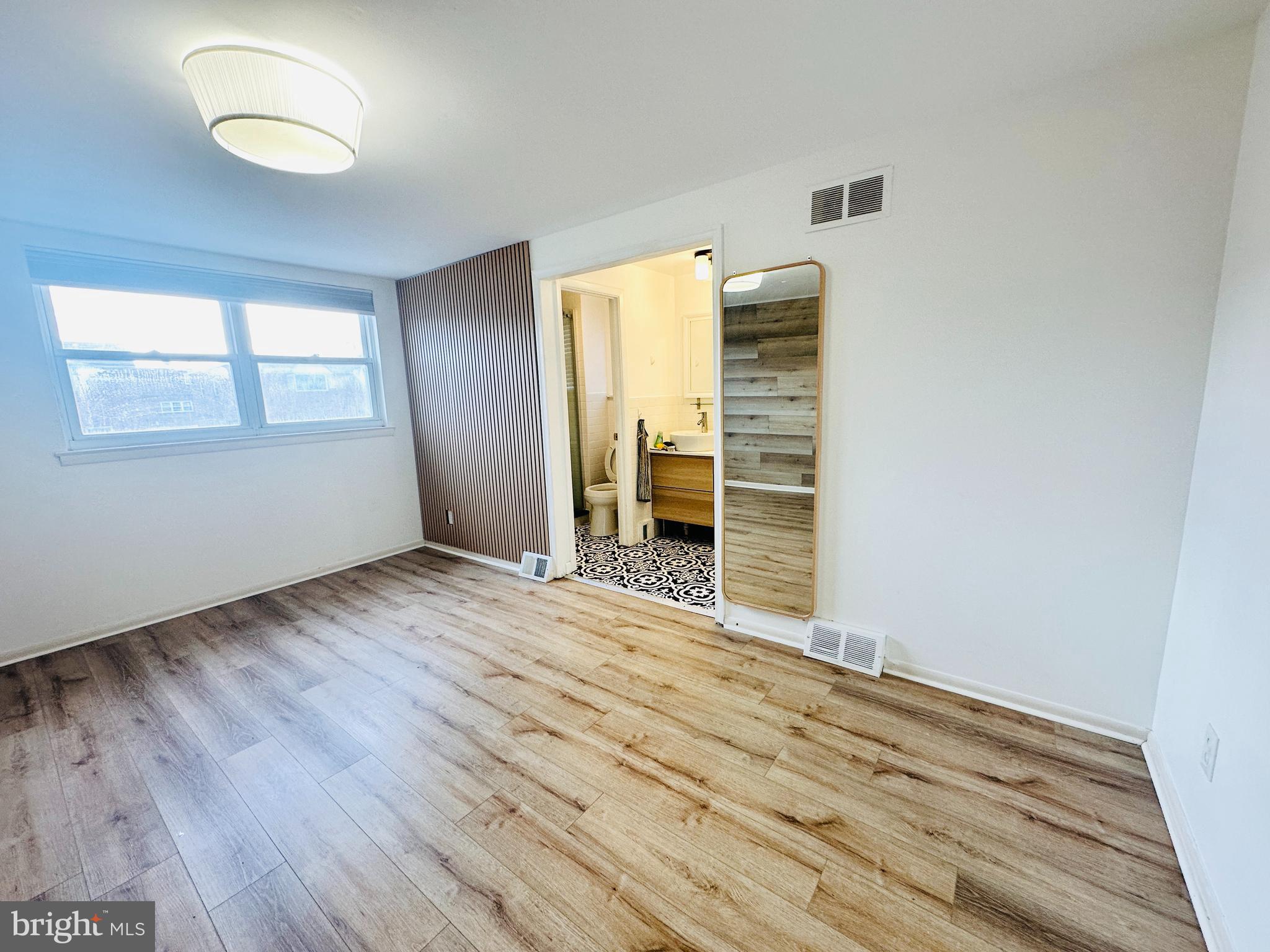 813 Arnold Street Philadelphia, PA 19111 - Photo 6 of 21