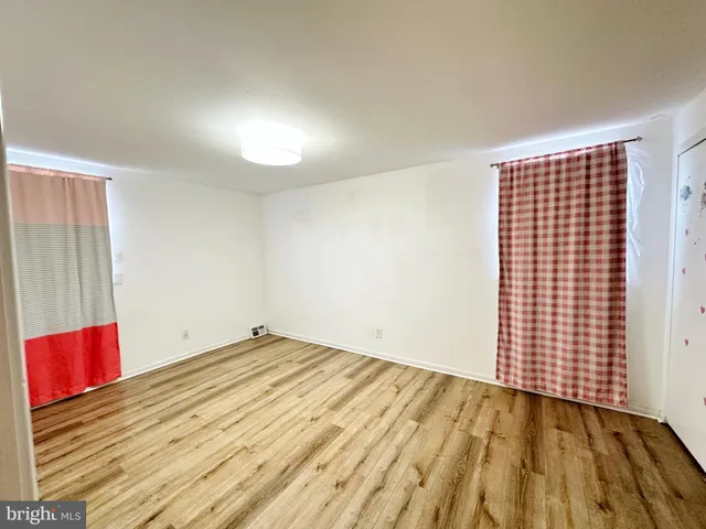 $2,500 | 813 Arnold Street, Philadelphia, PA 19111